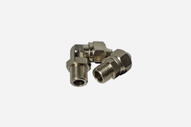 Komplettansicht des S50 Luftdruckanschlusses, hier jeweils das 90grad Stück und das gerade stück zu sehen. 