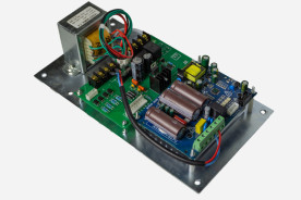 Seitenansicht der Hauptplatine W503 für Reifenwuchtmaschinen.